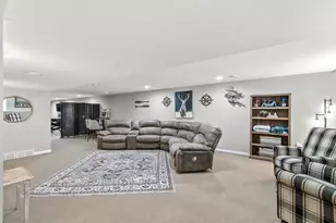 3281 Burke Rd, Sun Prairie, WI 53590 - Photo 38