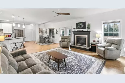 3281 Burke Road, Sun Prairie, WI 53590 - Photo 4