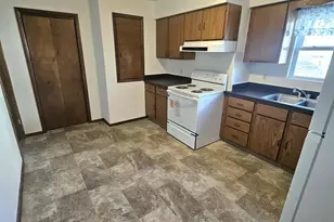 828 9th St, Beloit, WI 53511 - Photo 10