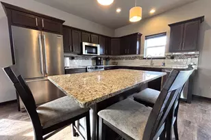 613 Trotter Dr, Mount Horeb, WI 53572 - Photo 8