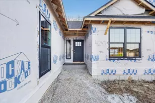 4247 Huntinghorne Dr, Janesville, WI 53546 - Photo 2