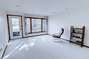 9 Oak Grove Dr, Madison, WI 53717 - Photo 4