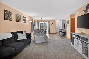 1211 Gas Light Dr, Sun Prairie, WI 53590 - Photo 6