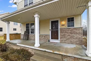 1211 Gas Light Dr, Sun Prairie, WI 53590 - Photo 4