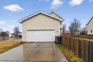 1211 Gas Light Dr, Sun Prairie, WI 53590 - Photo 38