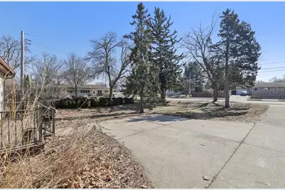 1100 Pflaum Road, Madison, WI 53716 - Photo 4