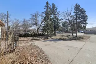 1100 Pflaum Rd, Madison, WI 53716 - Photo 4