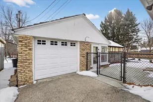 464 N Pine St, Janesville, WI 53548 - Photo 38