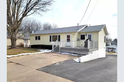 425 Jefferson Street, Platteville,  53818 - Photo 2