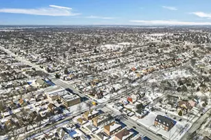 2672 N 67th St, Wauwatosa, WI 53210 - Photo 20