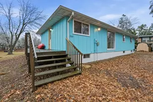 366 Abington Ct, Nekoosa, WI 54457 - Photo 2