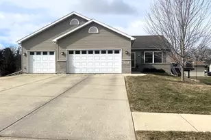 212 Ridgeview Ln, Columbus, WI 53925 - Photo 1