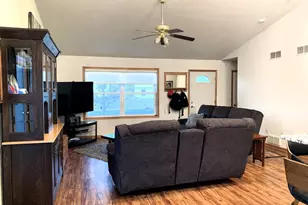 212 Ridgeview Ln, Columbus, WI 53925 - Photo 22