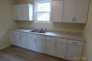 1122 White Ave, Beloit, WI 53511 - Photo 8