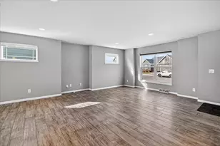 7115 Reston Heights Dr, Madison, WI 53718 - Photo 12