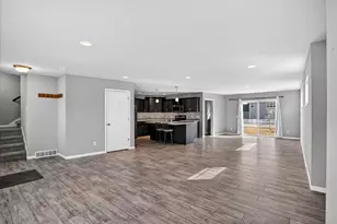 7115 Reston Heights Dr, Madison, WI 53718 - Photo 14