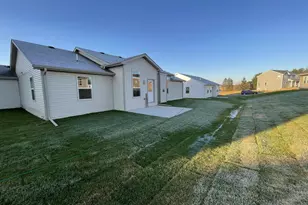 811 Sarah St, Belleville, WI 53508 - Photo 14