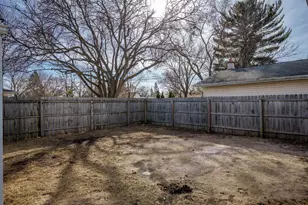 1728 Henderson Ave, Beloit, WI 53511 - Photo 8