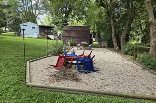 423 Skyline Dr, Edgerton, WI 53534 - Photo 4