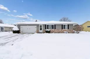 2117 S Arch St, Janesville, WI 53546 - Photo 4