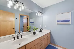 1918 Corinth Dr, Sun Prairie, WI 53590 - Photo 32