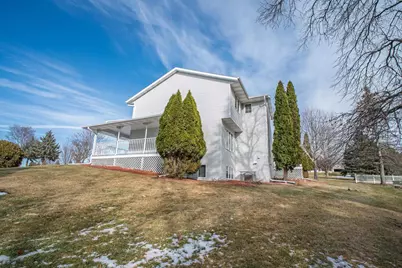 627 Cambridge Drive, Ripon, WI 54971 - Photo 4