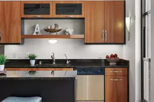 615 W Main Street, Madison, WI 53703 - Photo 12