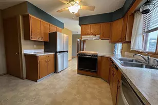 1918 Randolph Rd, Janesville, WI 53545 - Photo 6