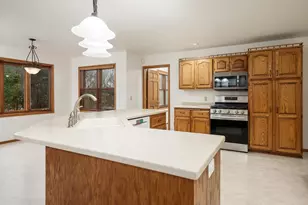 4013 Bordeaux Dr, Janesville, WI 53546 - Photo 14