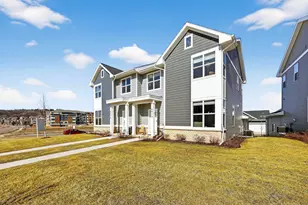 6972 Belle Fontaine Blvd, Middleton, WI 53562 - Photo 2