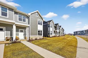 6972 Belle Fontaine Blvd, Middleton, WI 53562 - Photo 4