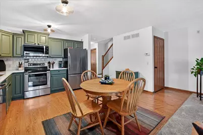 2341 Effingham Way, Sun Prairie, WI 53590 - Photo 6