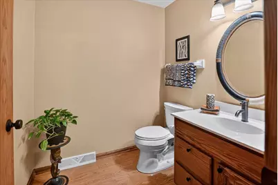 2341 Effingham Way, Sun Prairie, WI 53590 - Photo 10