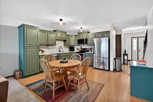 2341 Effingham Way, Sun Prairie, WI 53590 - Photo 2