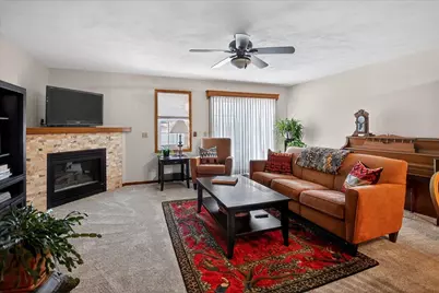 2341 Effingham Way, Sun Prairie, WI 53590 - Photo 2