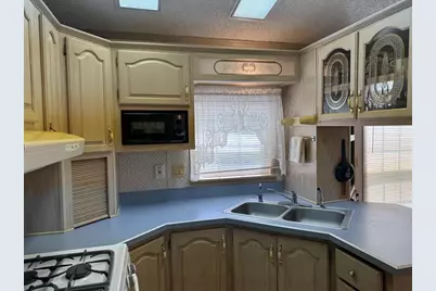 420 Skyline Drive, Edgerton, WI 53534 - Photo 8