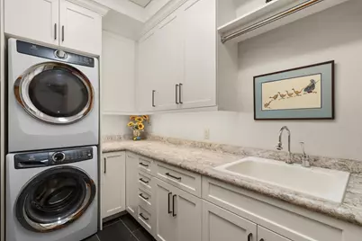 625 N Segoe Road #811, Madison, WI 53705 - Photo 2