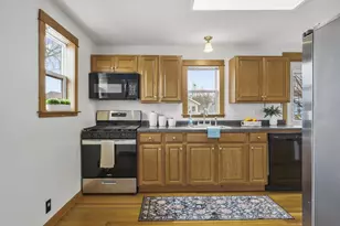 248 N Marquette St, Madison, WI 53704 - Photo 10