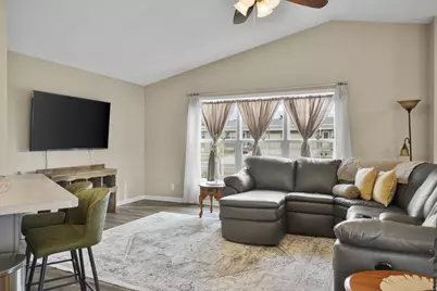 1418 S Walnut Street, Janesville, WI 53546 - Photo 4