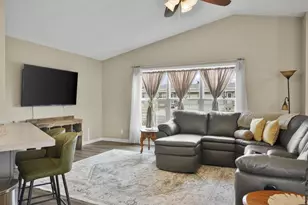 1418 S Walnut St, Janesville, WI 53546 - Photo 4