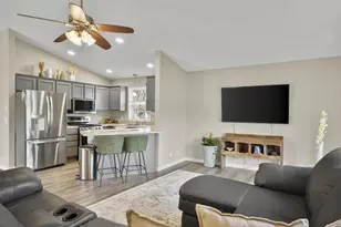 1418 S Walnut St, Janesville, WI 53546 - Photo 2