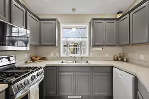 1418 S Walnut St, Janesville, WI 53546 - Photo 10