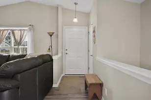 1418 S Walnut St, Janesville, WI 53546 - Photo 6