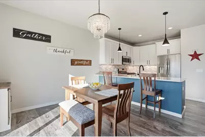 562 Stonewood Court, Janesville, WI 53536 - Photo 8