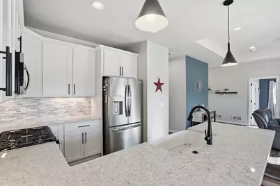 562 Stonewood Court, Janesville, WI 53536 - Photo 12