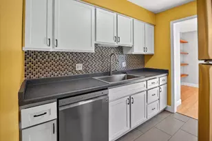 14 Whitcomb Cir, Madison, WI 53711 - Photo 12