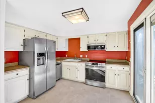 9 Crossbridge Ct, Madison, WI 53717 - Photo 14