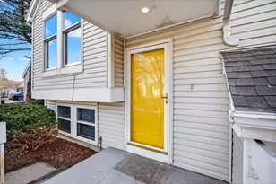 9 Crossbridge Ct, Madison, WI 53717 - Photo 2