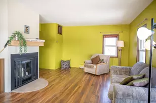 203 Franklin St, Elroy, WI 53929 - Photo 18