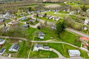 203 Franklin St, Elroy, WI 53929 - Photo 6